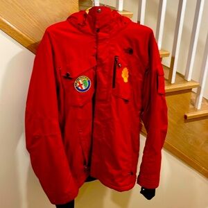 Great North Face jacket. Very good condition.